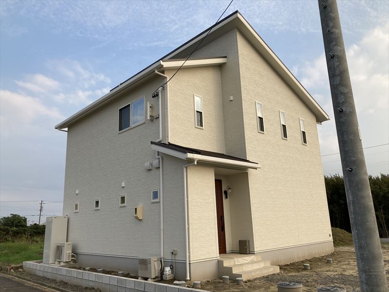 稲沢市新築住宅にスタイリッシュなデザインアンテナ工事
