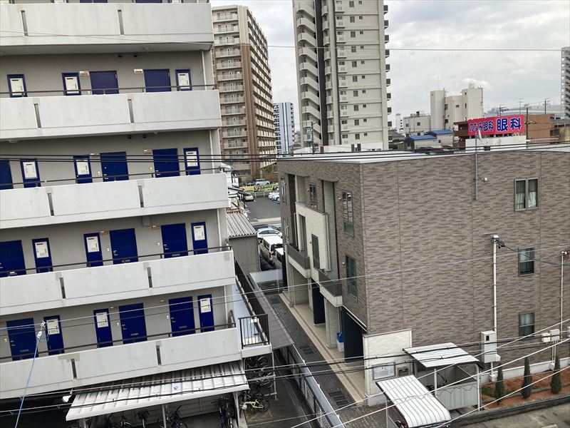 名古屋市天白区の3階建て新築にブラック仕様のBSと屋根裏地デジアンテナ取り付け工事