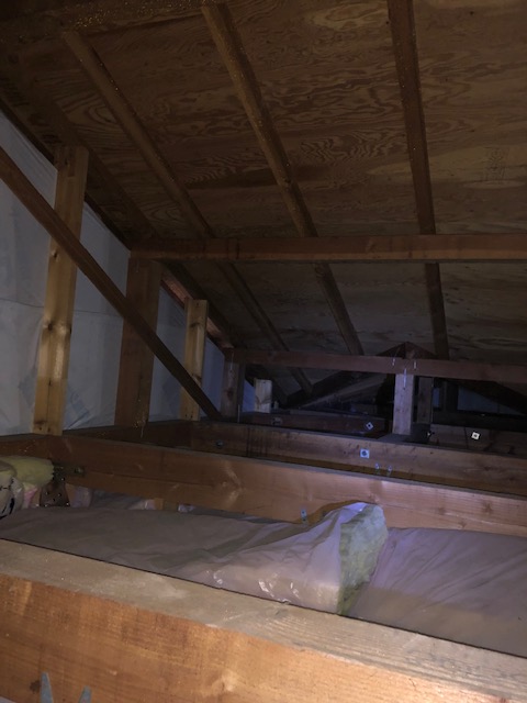 刈谷市の既存住宅でアンテナ線が来ていない屋根裏に地デジアンテナ取り付け工事