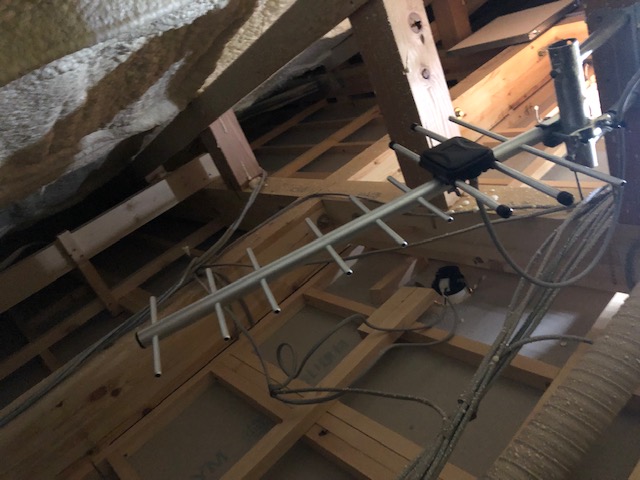 春日井市の新築で建物の外観が気にならない屋根裏テレビアンテナ取り付け工事