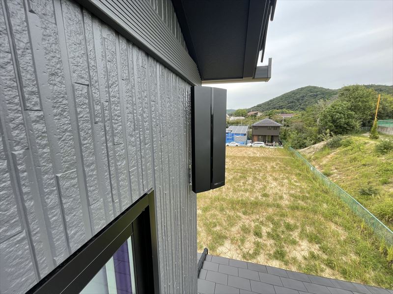 名古屋市守山区の新築でブラック仕様のデザインアンテナ壁面取り付け工事