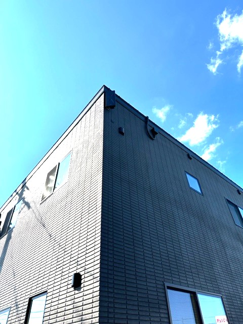 江南市松竹町の新築で4K8K対応BSとデザインアンテナ壁面取り付け工事