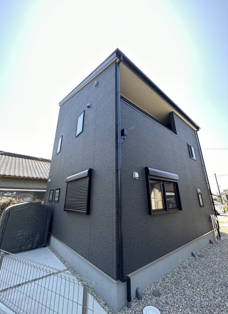 稲沢市大矢江西町の計算されたアンテナ配線のある新築で屋根裏アンテナ工事