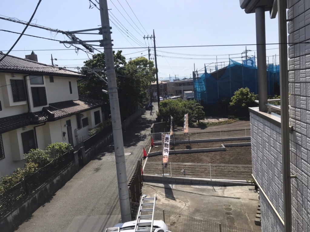 茅ヶ崎市本宿町のタイル外壁住宅で光テレビからデザインアンテナへの切り替え工事