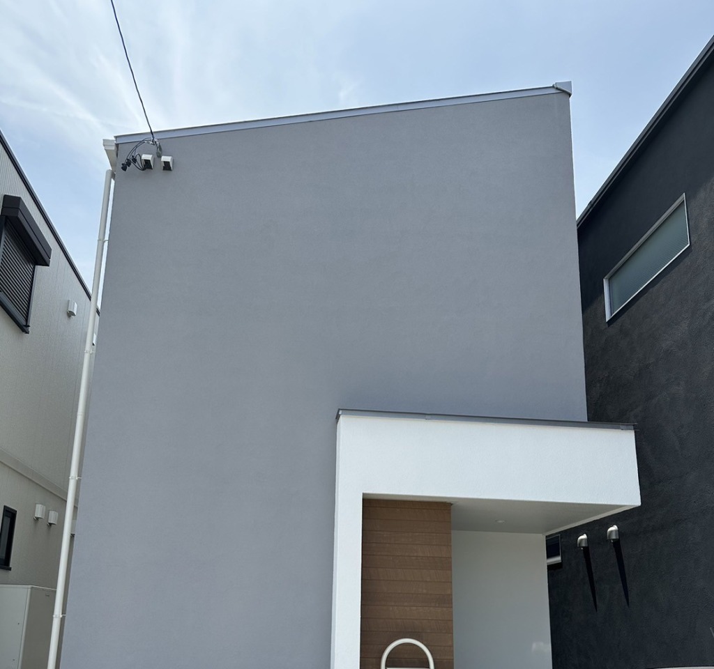 和光市下新倉の光仕様の新築で可愛らしい小型デザインアンテナ工事
