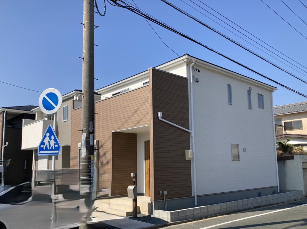 豊橋市西岩田の新築で建物の外観が気にならない屋根裏アンテナ工事