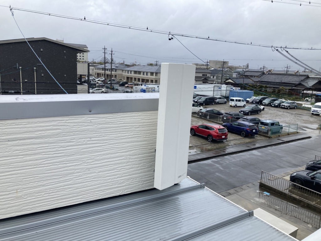 安城市井杭山町の新築でパラペットを利用した目立ちにくい地デジアンテナ工事