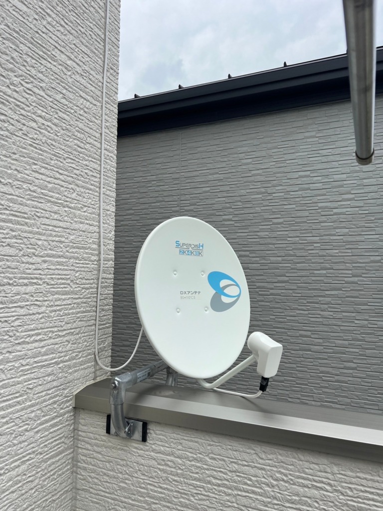 名古屋市南区白雲町の新築に4K8K対応BSと地上波デザインアンテナ工事