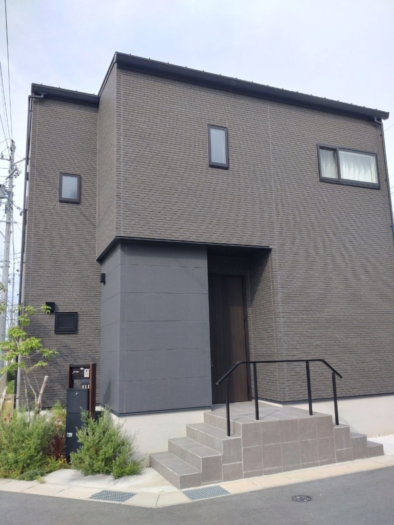 豊橋市藤沢町の新築に外から見えない地上波デジタル放送アンテナ屋根裏設置