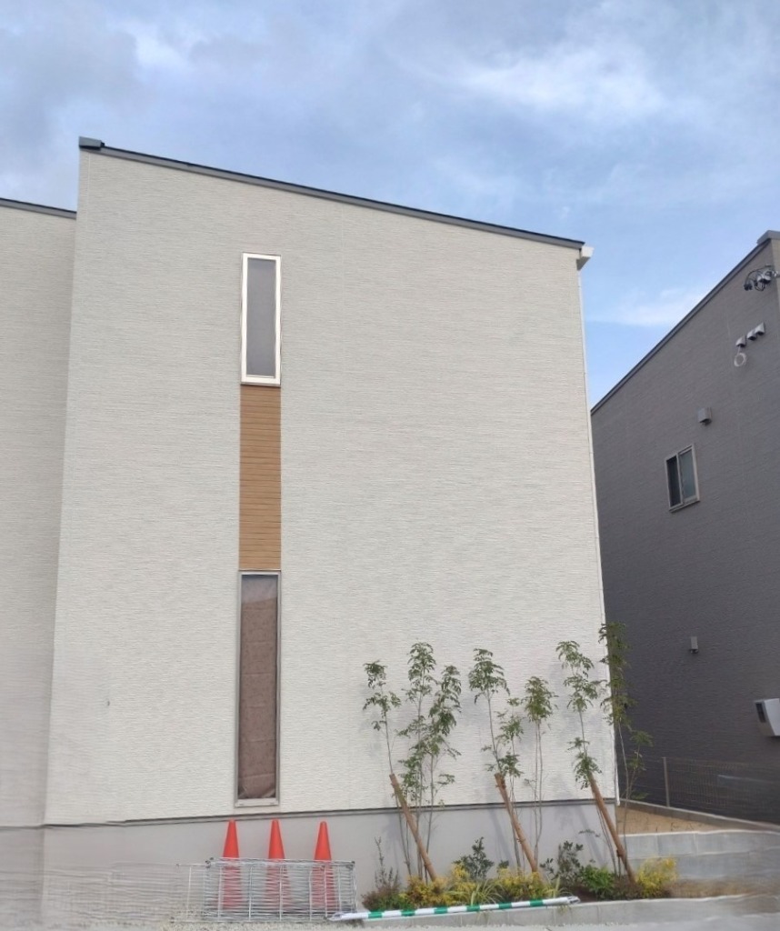 豊橋市草間町の新築にスタイリッシュな地上波ユニコーンアンテナ工事
