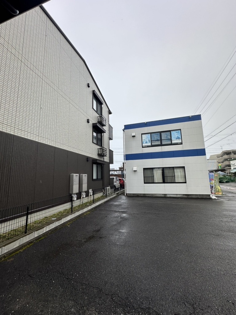 扶桑町高木の光仕様の新築平屋住宅でデザインアンテナ壁面工事