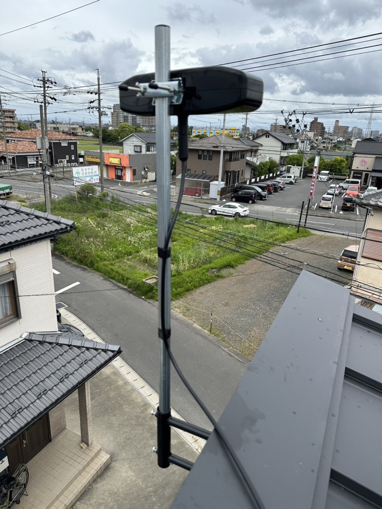稲沢市稲島の新築でサイドベースを使った小型デザインアンテナ工事