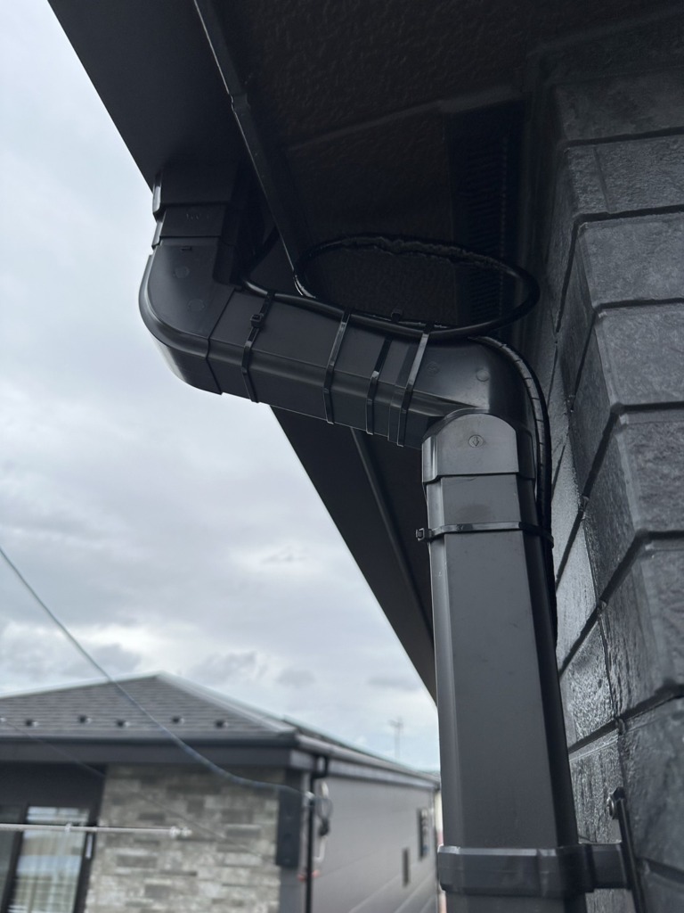 稲沢市稲島の新築でサイドベースを使った小型デザインアンテナ工事