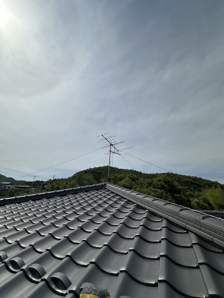 岩倉市中本町の新築に見えない4K8K放送対応BSと地デジアンテナ屋根裏工事