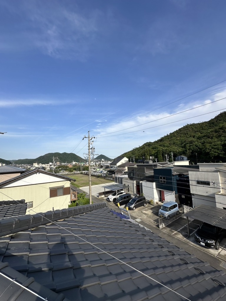 岩倉市中本町の新築に見えない4K8K放送対応BSと地デジアンテナ屋根裏工事