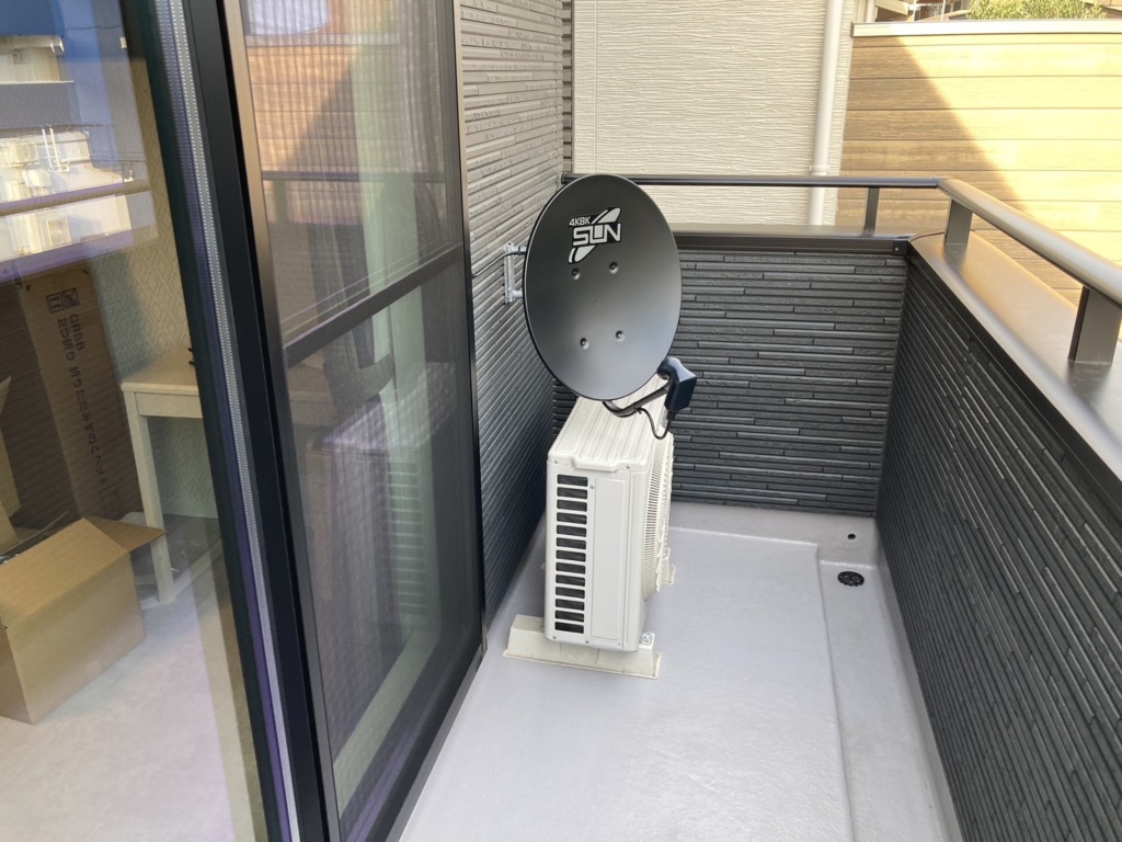 岩倉市中本町の新築に見えない4K8K放送対応BSと地デジアンテナ屋根裏工事