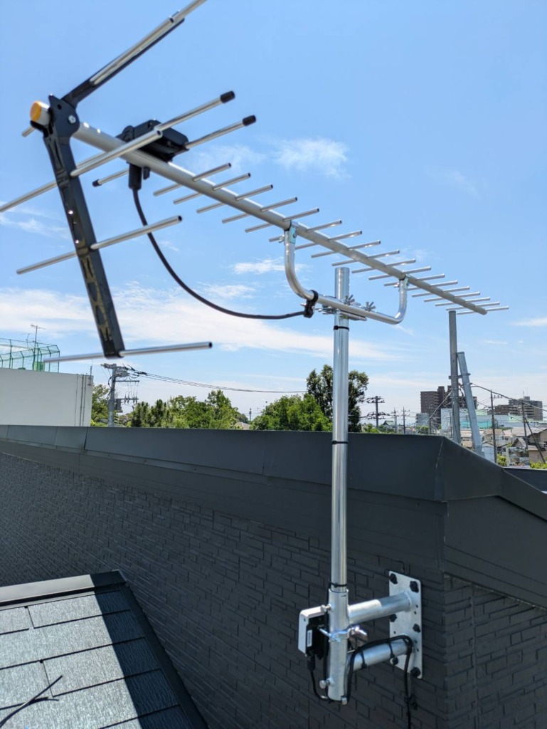 春日部市八丁目の電波事情の非常に厳しい地域での新築八木式アンテナ工事