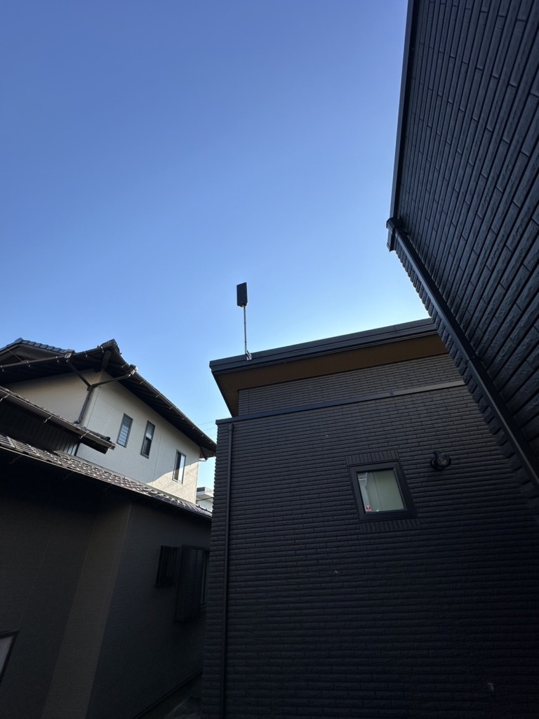 稲沢市稲葉の平屋新築でのデザインアンテナサイドベース工事