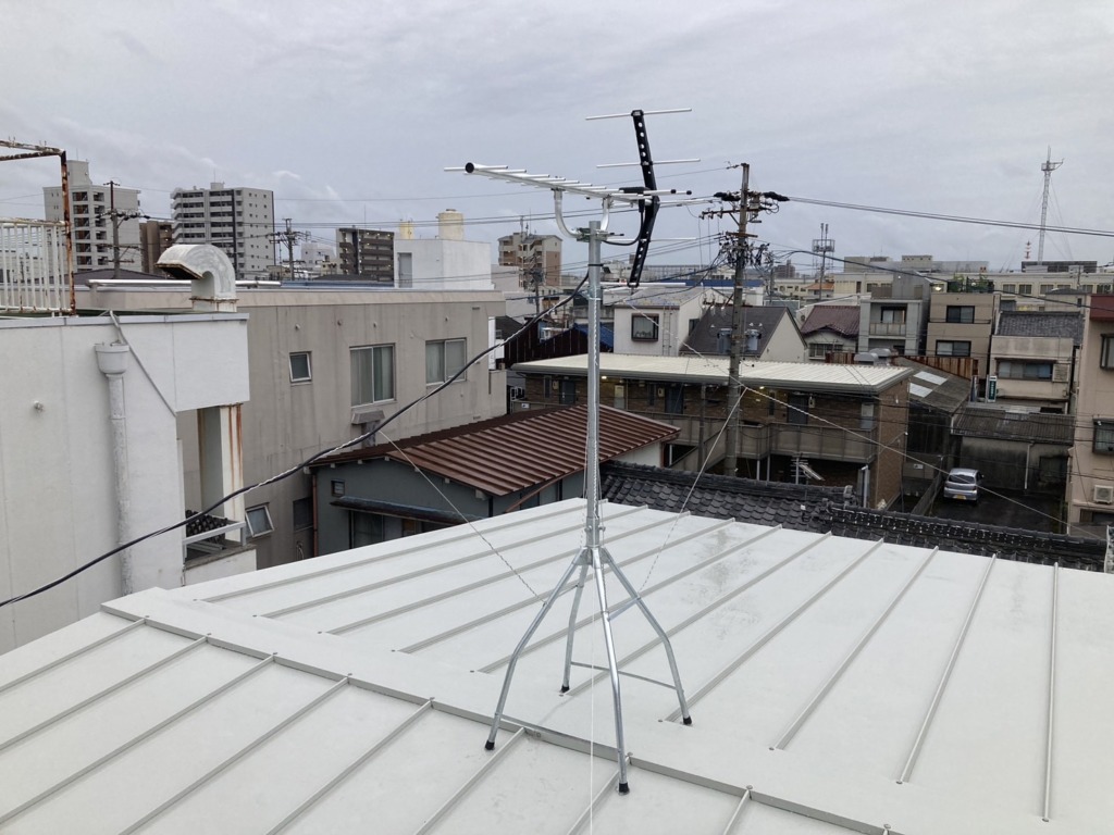 名古屋市中村区元中村町の3階建て新築で難易度の高い地デジアンテナ工事