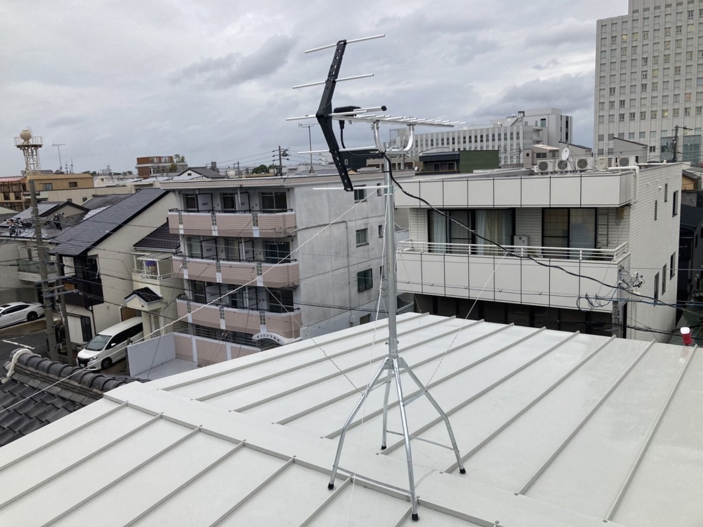 名古屋市中村区元中村町の3階建て新築で難易度の高い地デジアンテナ工事