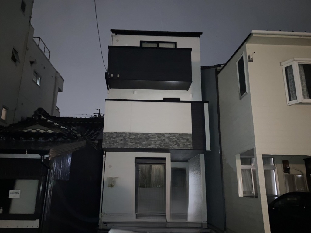 名古屋市中村区元中村町の3階建て新築で難易度の高い地デジアンテナ工事