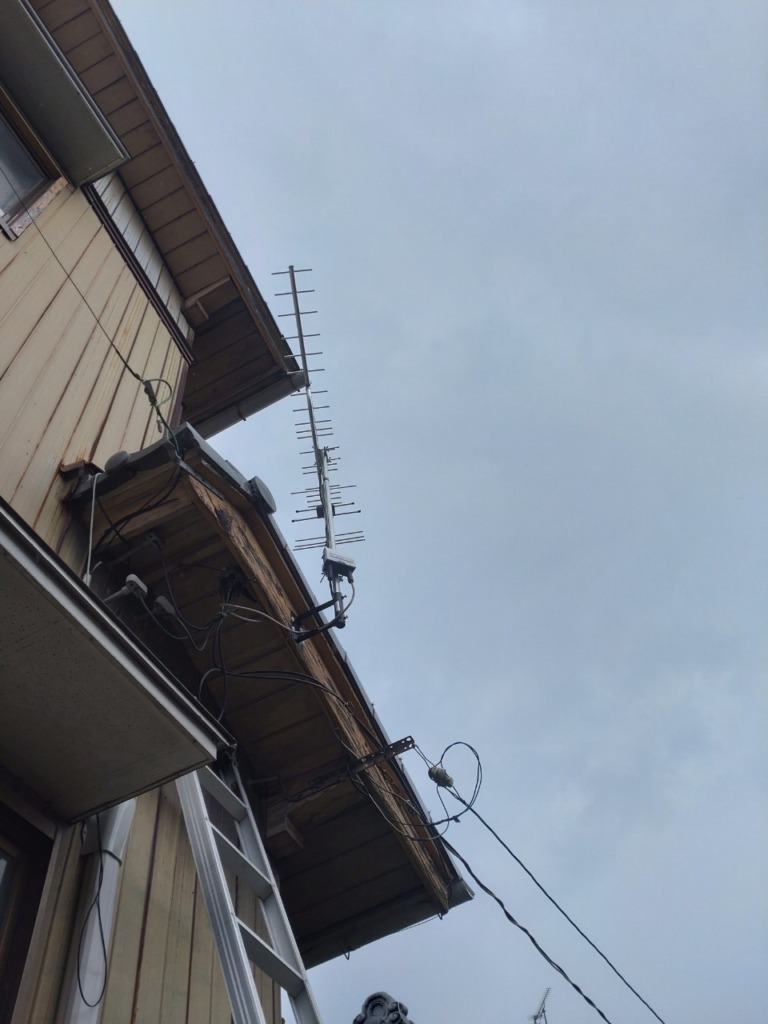 西尾市鶴城町の既存住宅で光テレビからアンテナへの切り替え工事