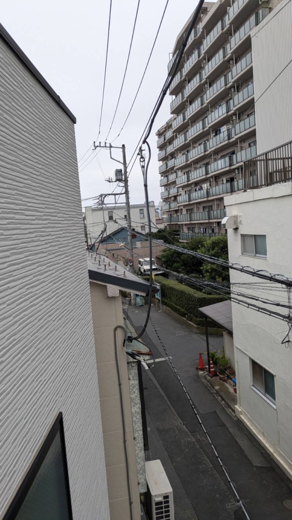 墨田区八広の3階建て新築にデザインアンテナ壁面工事