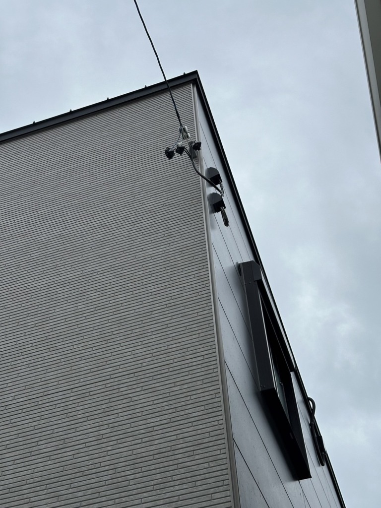 名古屋市南区豊の新築にスタイリッシュなデザインアンテナ壁面工事