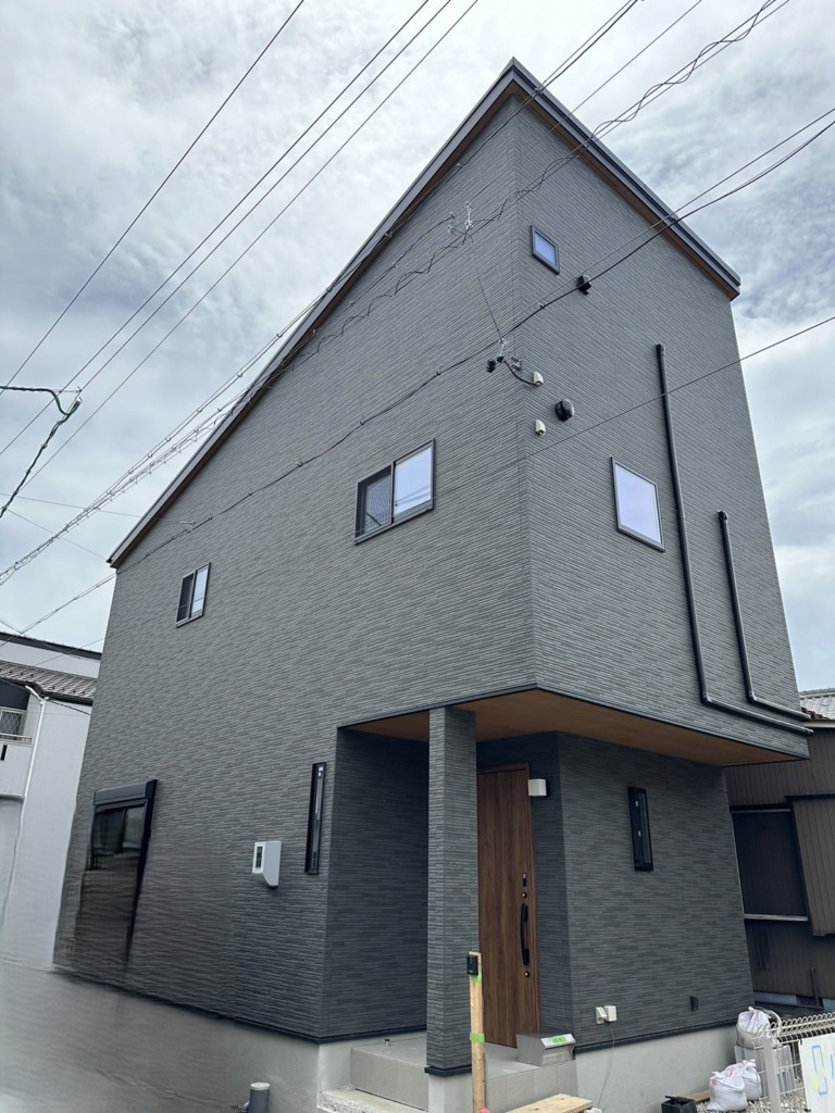 春日井市鳥居松町の新築で電波障害？がある環境での屋根裏アンテナ工事