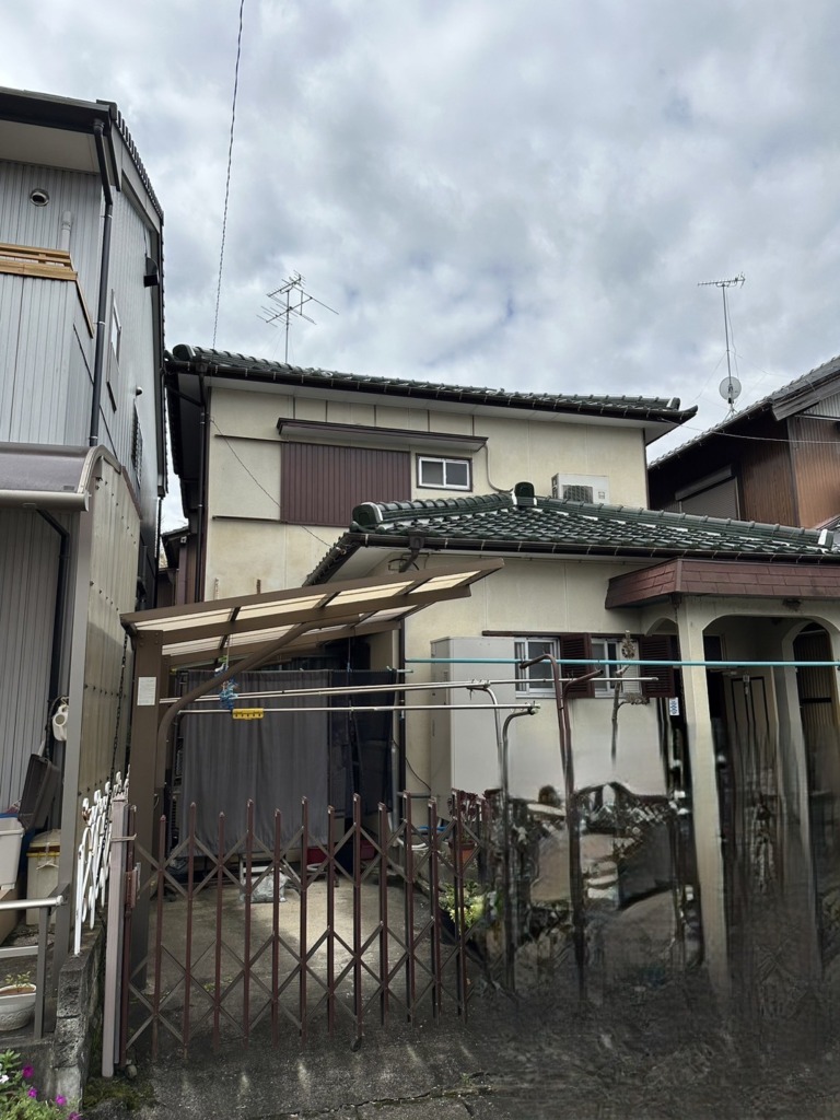 笠松町北及の既存住宅でテレビ受信不良に伴いアンテナ交換工事