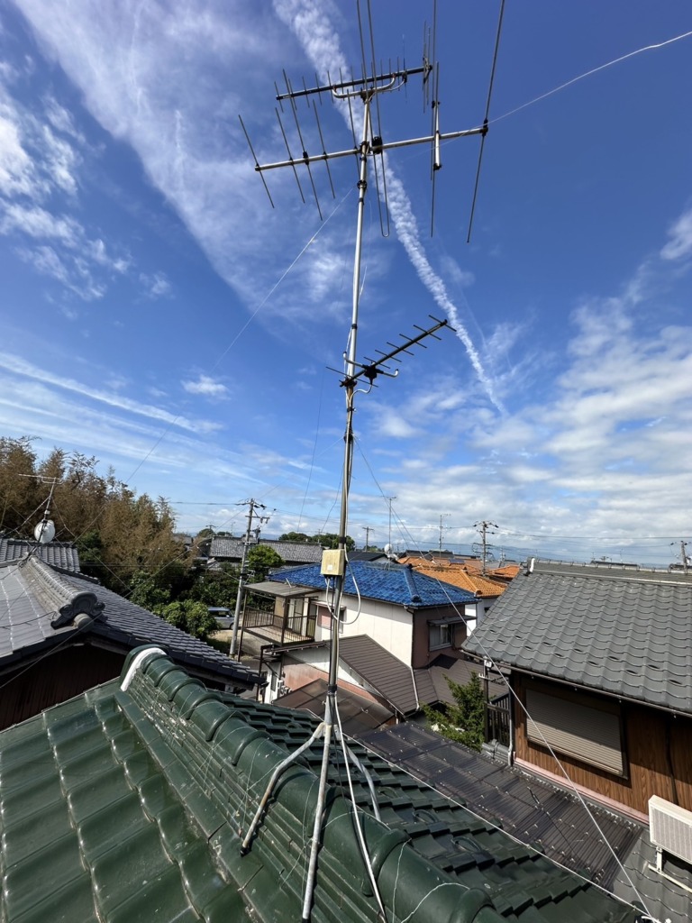 笠松町北及の既存住宅でテレビ受信不良に伴いアンテナ交換工事