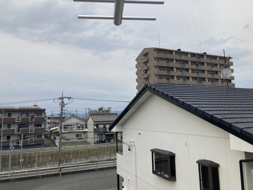 豊橋市絹田町の厳しい電波事情の光仕様の新築での八木式アンテナ工事
