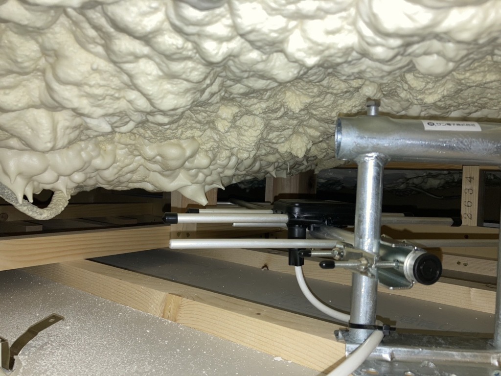 名古屋市天白区中平の屋根裏がとても狭い新築でのアンテナ工事