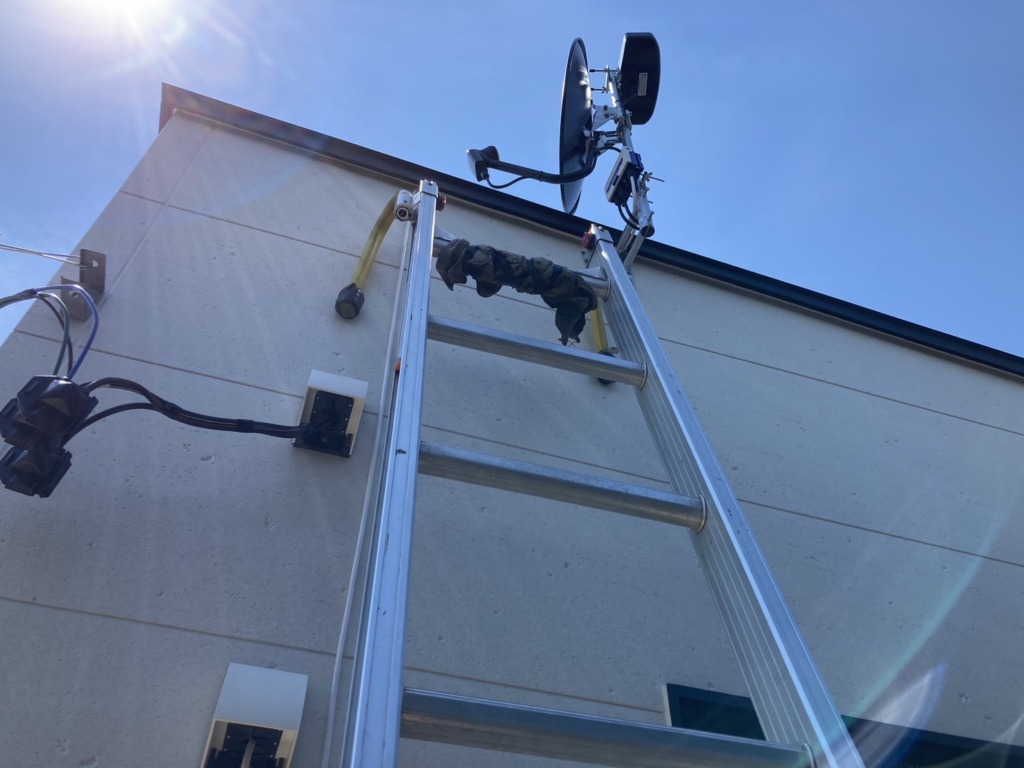 名古屋市名東区大針の光仕様の新築に4K8K対応BSと小型地デジアンテナ工事