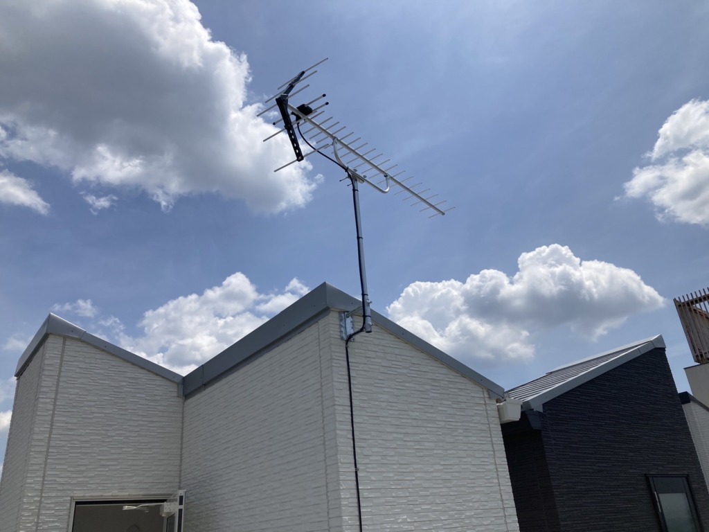 名古屋市中川区澄池町の3階建て住宅に光テレビから八木式アンテナへの切り替え工事