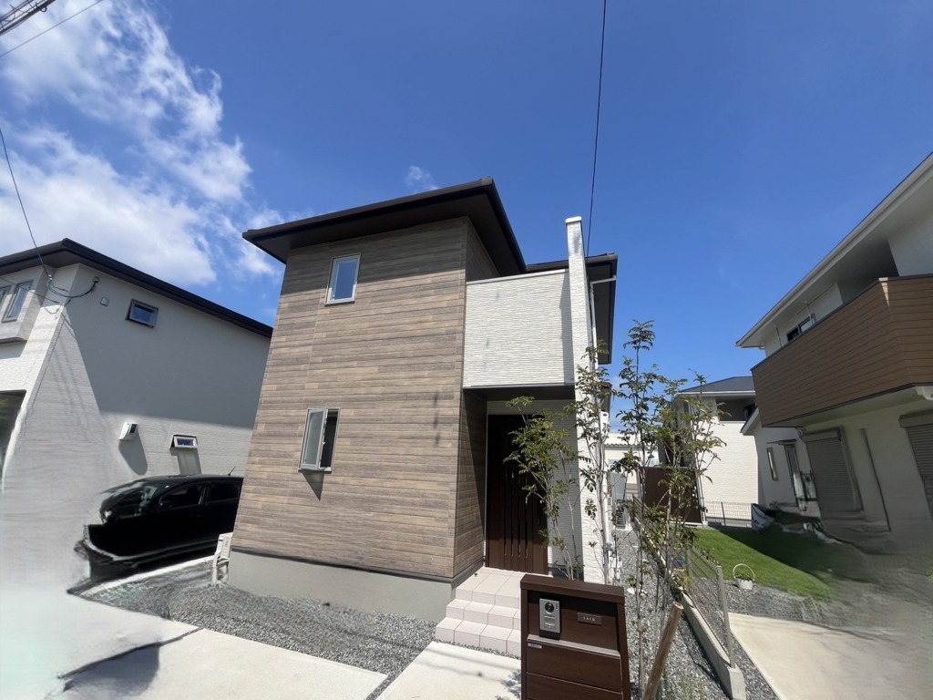 草津市南草津プリムタウンの新築に台風でも安心の地デジ屋根裏アンテナ工事