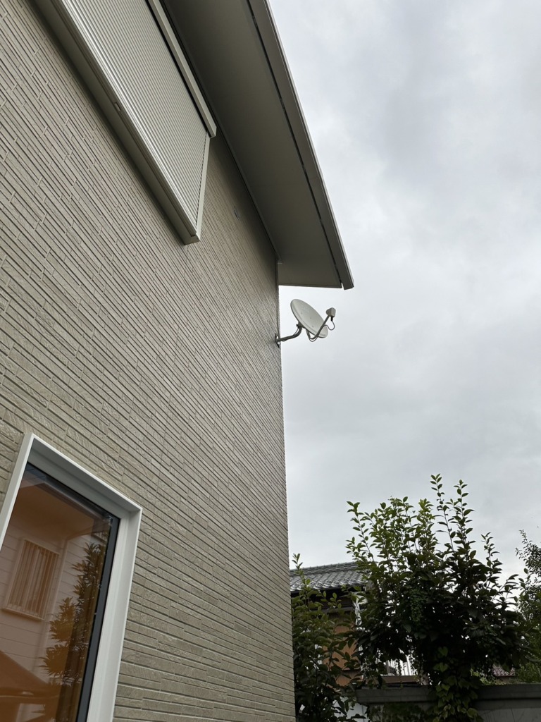 岐阜市北山の新築で4K8K放送対応BSと地デジ屋根裏アンテナ工事