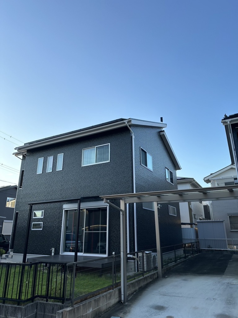 亀山市川合町のとても電波の弱い既存住宅での小型デザインアンテナサイドベース工事