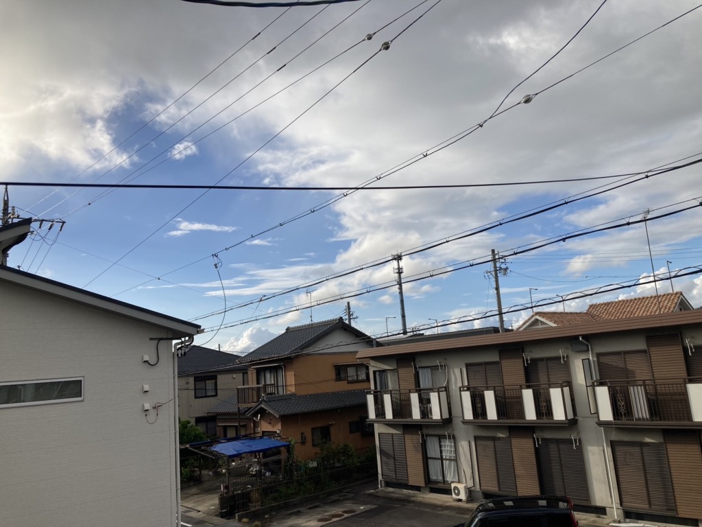 岡崎市森越町の既存住宅にお洒落なデザインアンテナ壁面工事
