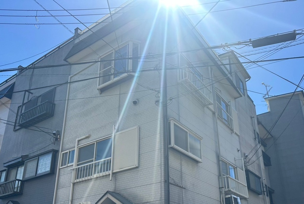 八尾市太田の既存住宅に4K8K放送対応BSアンテナと小型デザインアンテナ工事