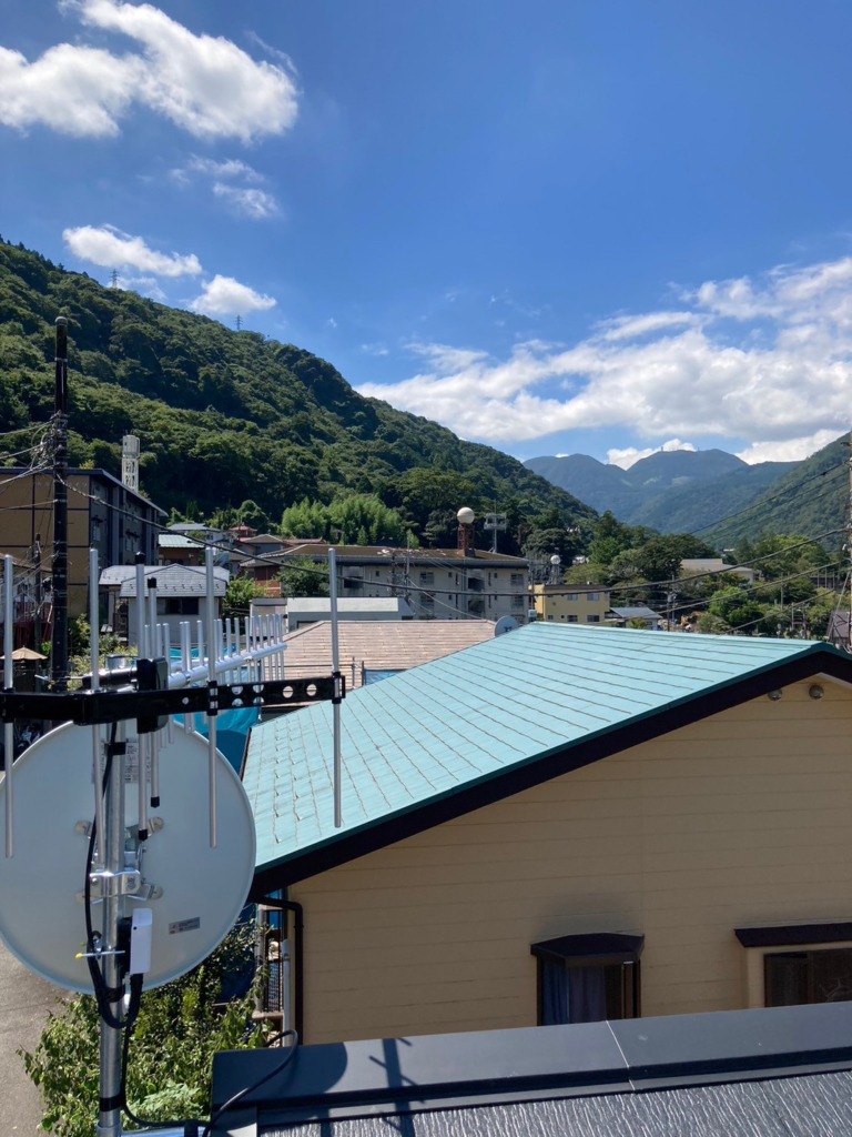 足柄下郡箱根町湯本の新築に4K8K放送対応BSと地デジアンテナ工事