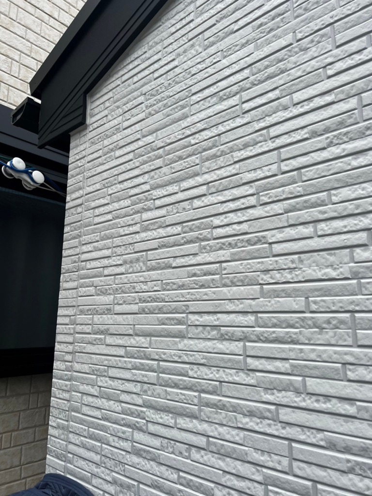 名古屋市南区楠町の建物が多い環境下でのデザインアンテナ壁面工事