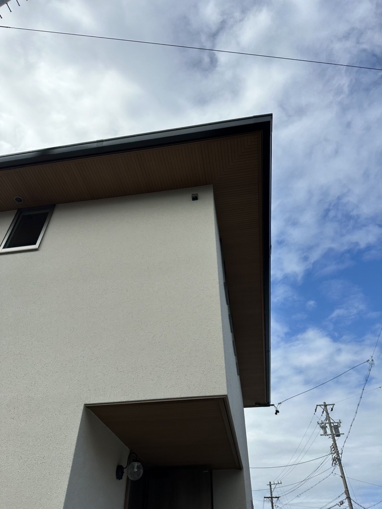 愛西市日置町の新築で外から見えない地上波デジタル放送　屋根裏アンテナ工事
