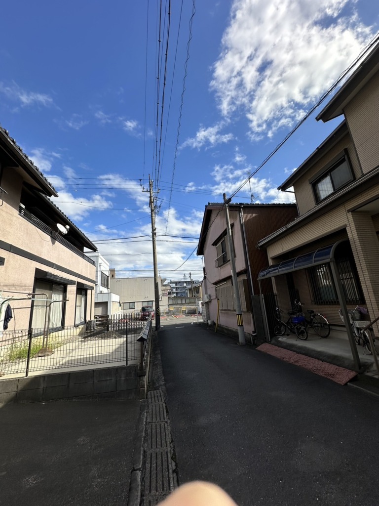 一宮市大江の建物が多い環境での地デジ屋根裏アンテナ工事