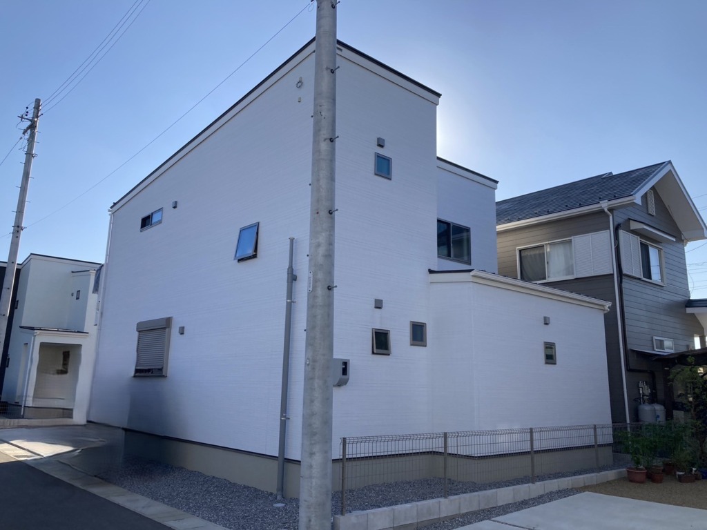 笠松町田代の新築に台風でも安心の地デジ屋根裏アンテナ工事