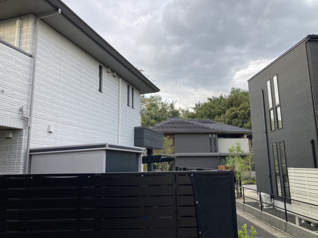 長久手市前熊の既存住宅に災害に強い地デジ屋根裏アンテナ工事