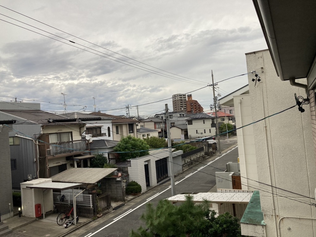 名古屋市昭和区長池町の購入したタイル外壁の既存住宅にデザインアンテナ壁面工事