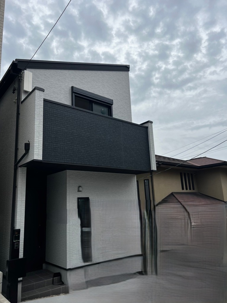 名古屋市南区楠町の建物が多い環境下でのデザインアンテナ壁面工事