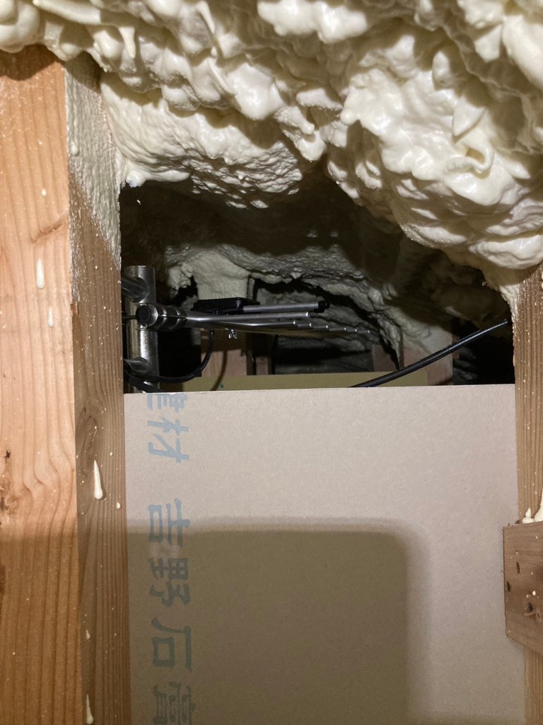 沼津市大諏訪の新築に建物の外観が気にならない地デジ屋根裏アンテナ工事