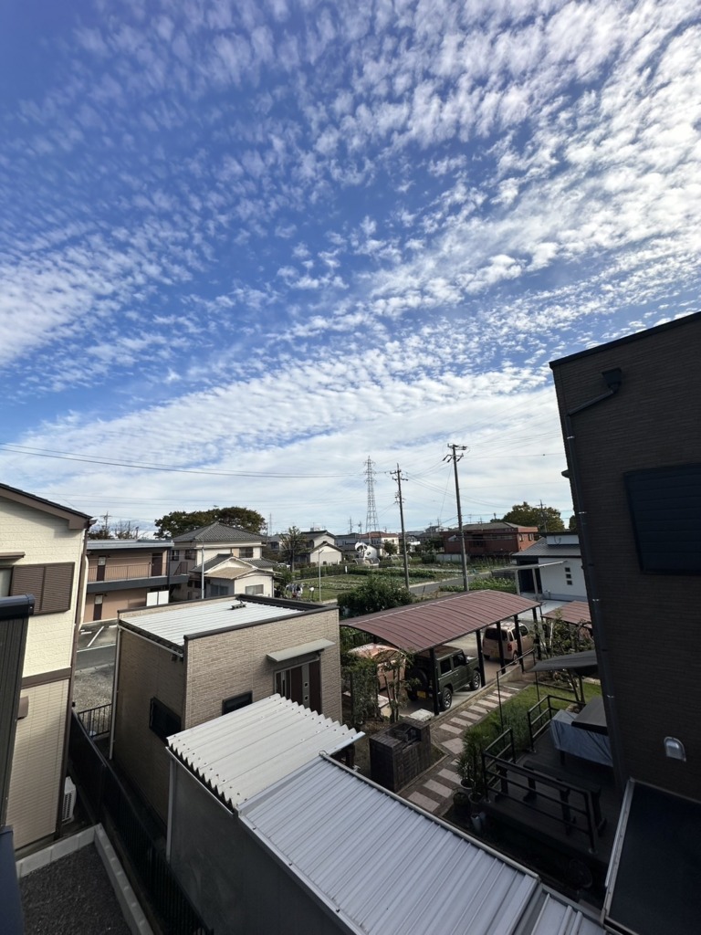 一宮市多加木のアンテナ配線が反対側にある新築でのデザインアンテナ壁面工事
